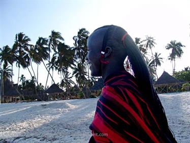 Beach walk, Zanzibar, DSC06875b